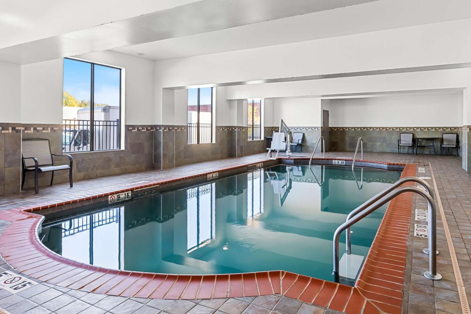 Best Western St. Louis Airport North Hotel & Suites Hazelwood Luaran gambar